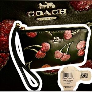 Coach NWT RP$118 Black Leather Wristlet Cherries/Corner Zip/Gold Hardware